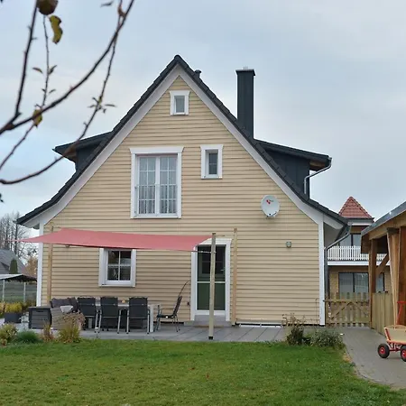 Frieda Holiday home Rechlin
